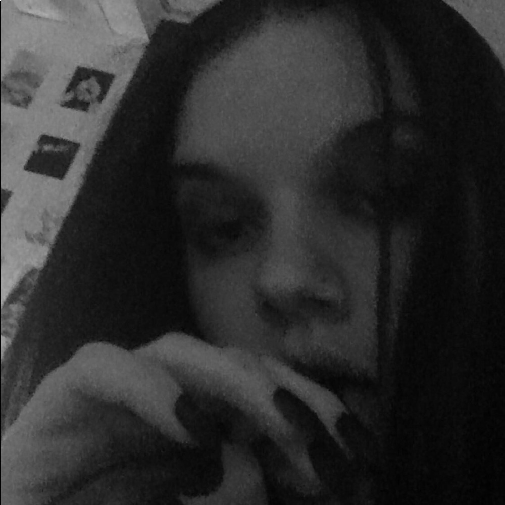 Meet your Posher, Kayla